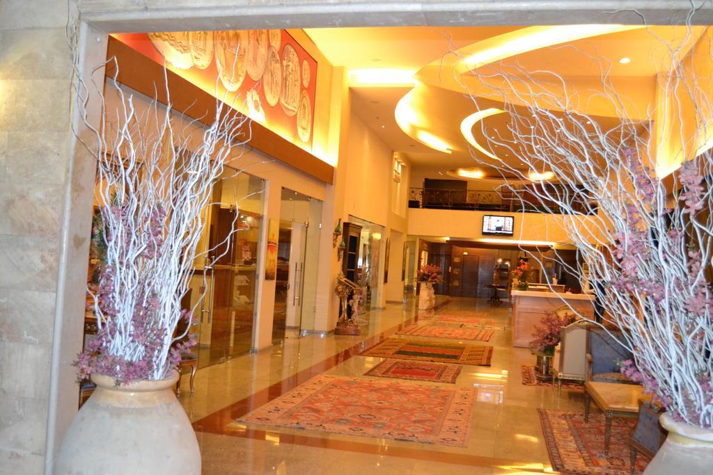 Platinum Hotel Tyros Exterior foto