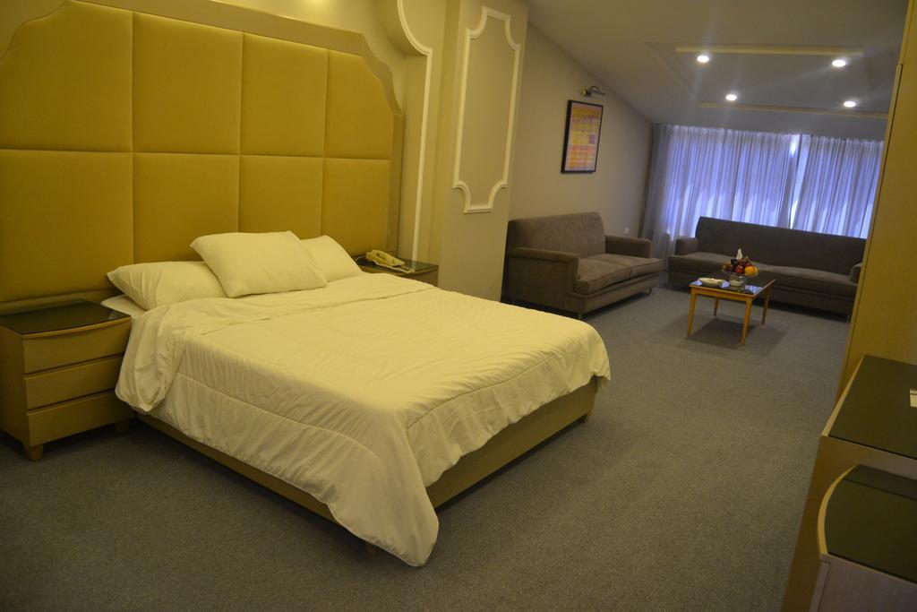 Platinum Hotel Tyros Exterior foto