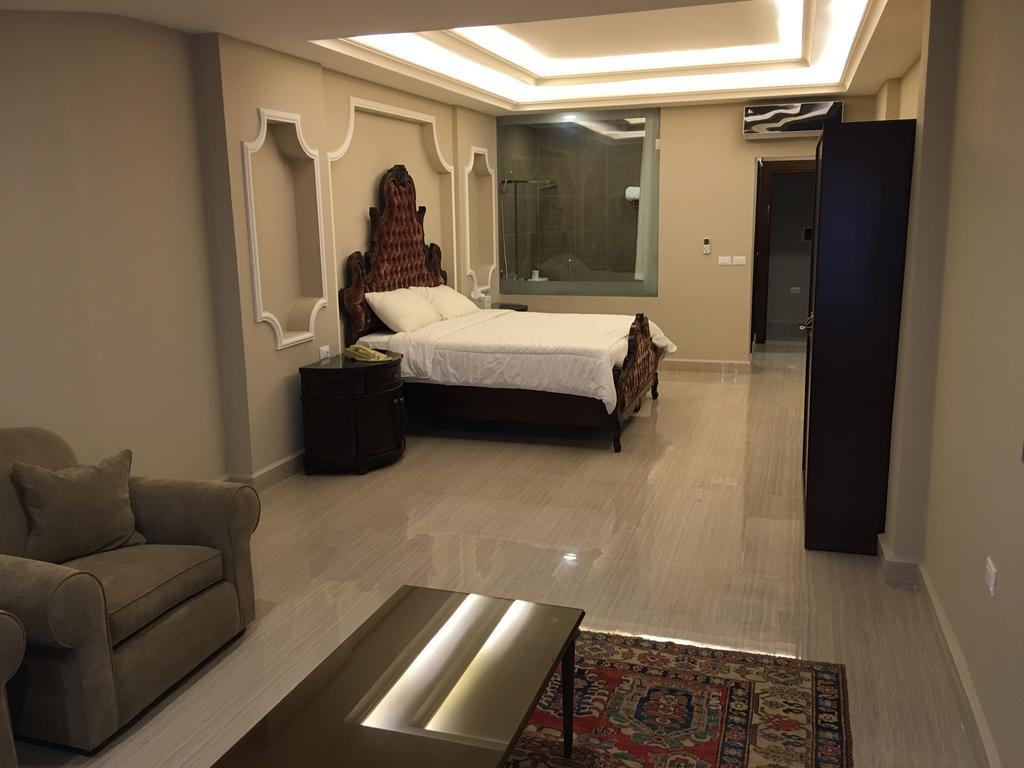 Platinum Hotel Tyros Exterior foto