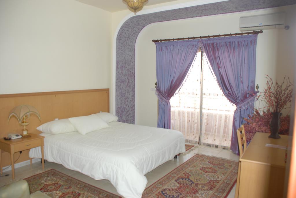 Platinum Hotel Tyros Exterior foto